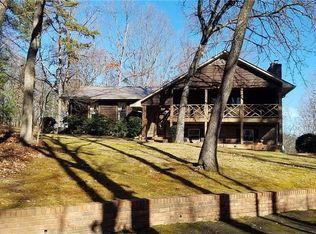 179 Gray Oaks Dr, Walhalla, SC 29691