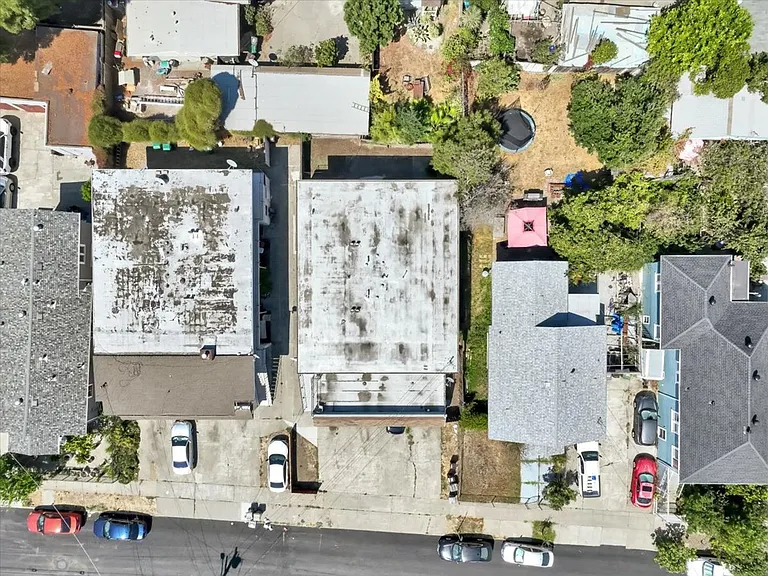 2901 Octavia St. — Photo 28