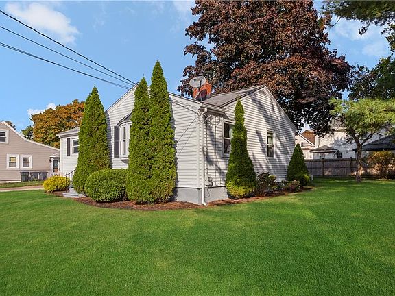 5th image of 54 Westcott Ave
