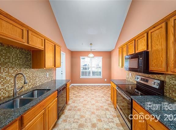4th image of 4129 Robinwood Dr