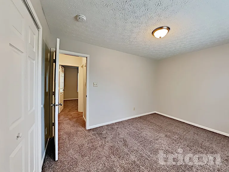 2607 Cooper Pointe Cir — Photo 13