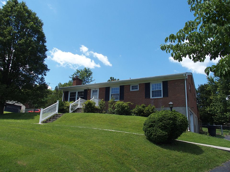 1st image of 4202 Sharolyn Dr