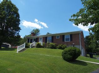 4202 Sharolyn Dr, Roanoke, VA 24018