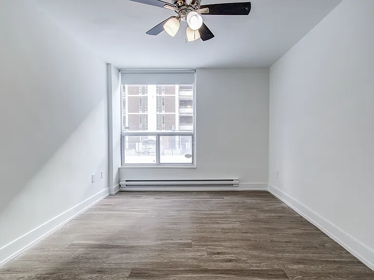 133 Erskine Ave — Photo 11