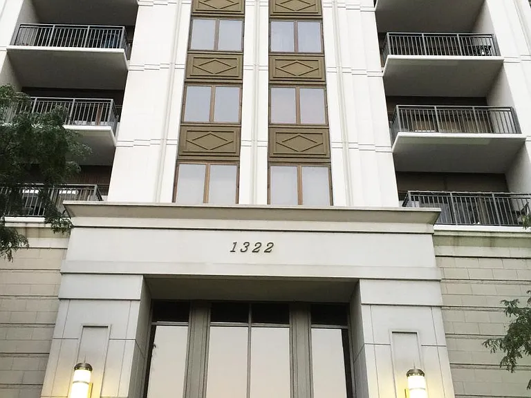 1322 S Prairie Ave #1906 — Photo 1