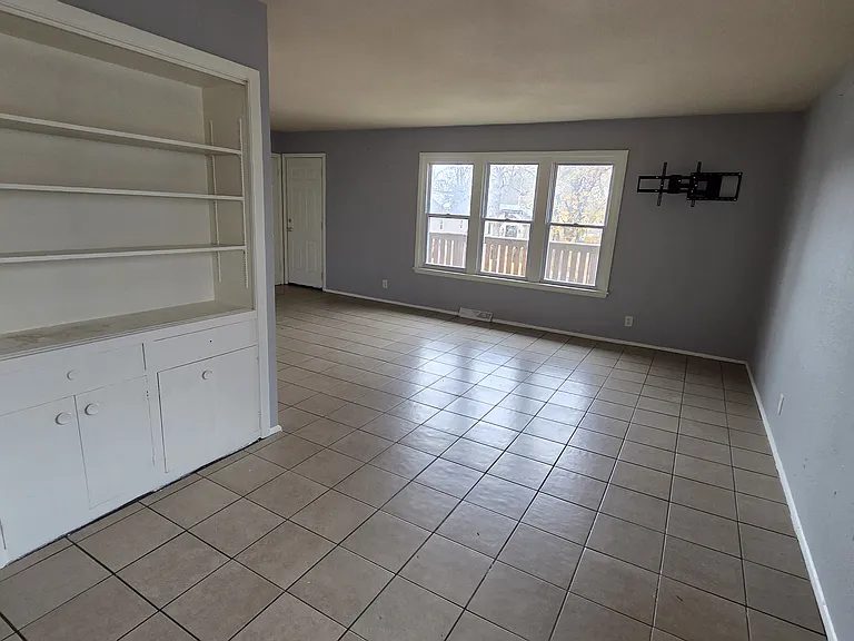 4972 N 55th St #1 — Photo 4