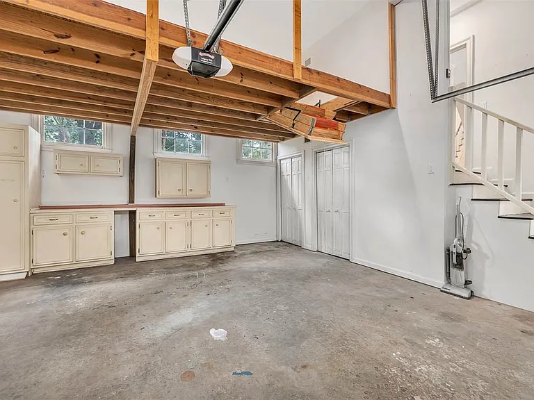 210 Settlers Rd — Photo 27