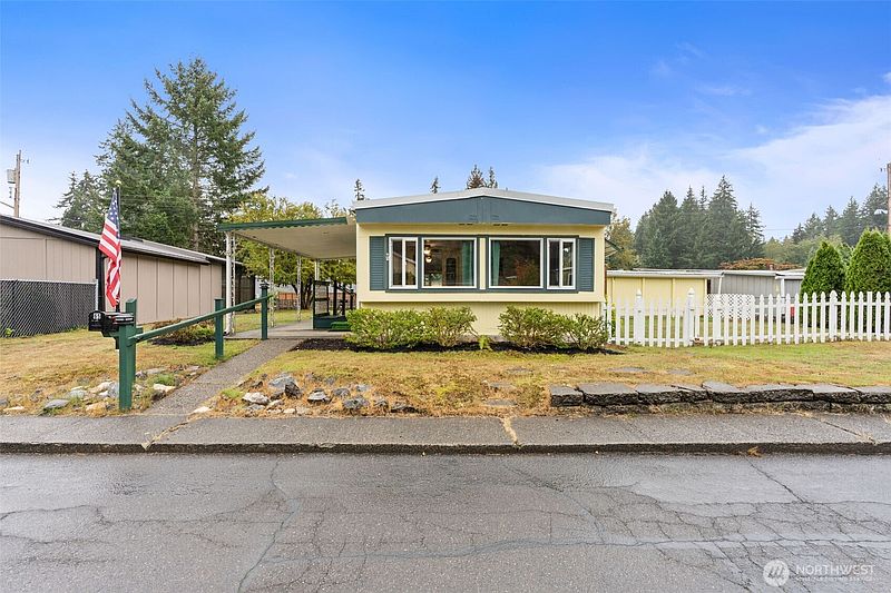 3rd image of 930 Trosper Road SW #65
