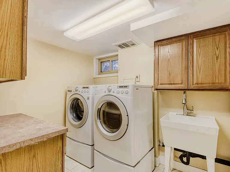 3171 S Williams St — Photo 27