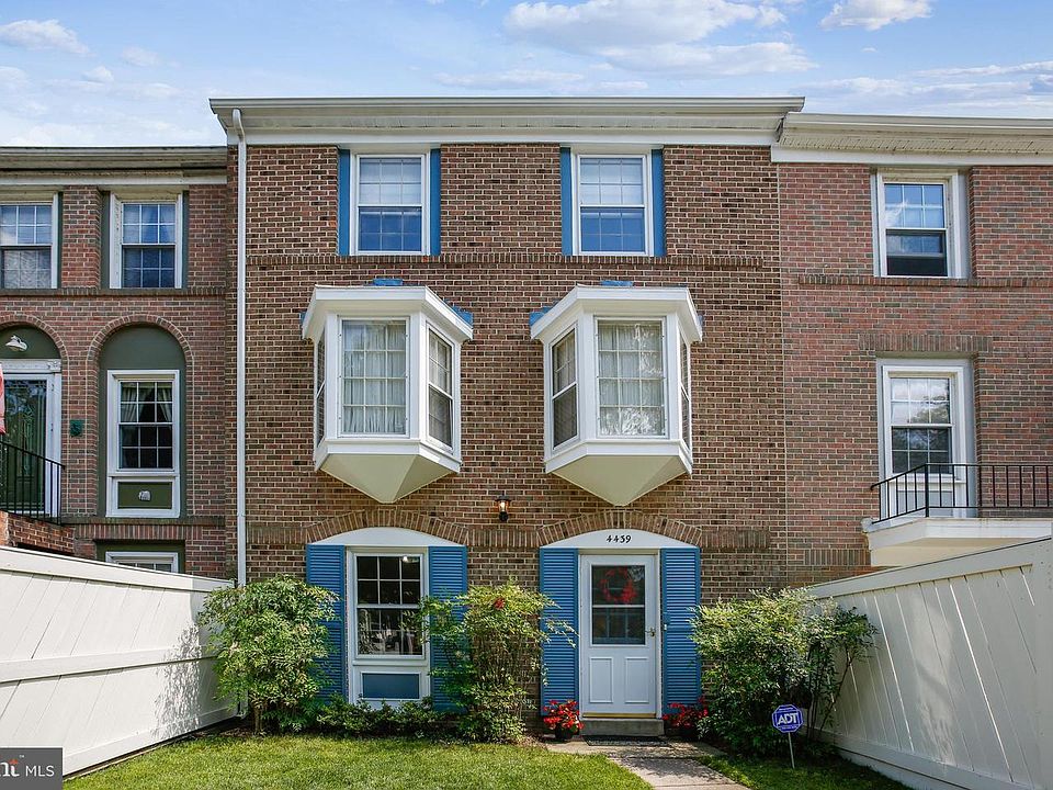 1st image of 4439 Scarborough Sq