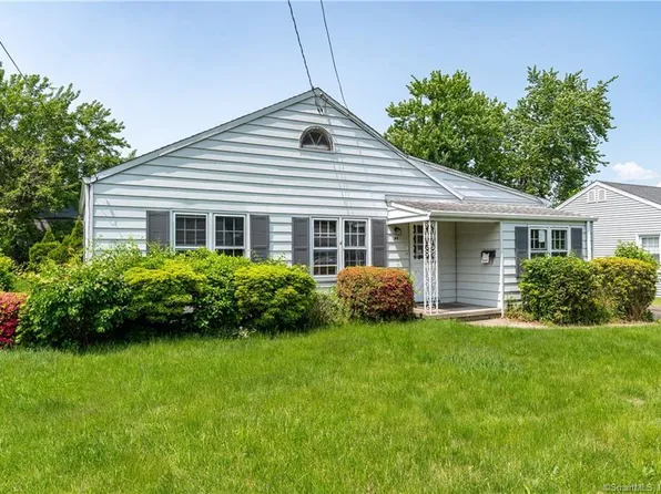 44 Sutton Drive West, Stamford, CT 06906