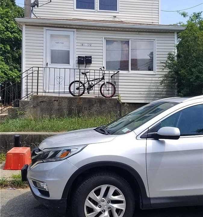 1st image of 141 1/2 Louis Ave Floor 1