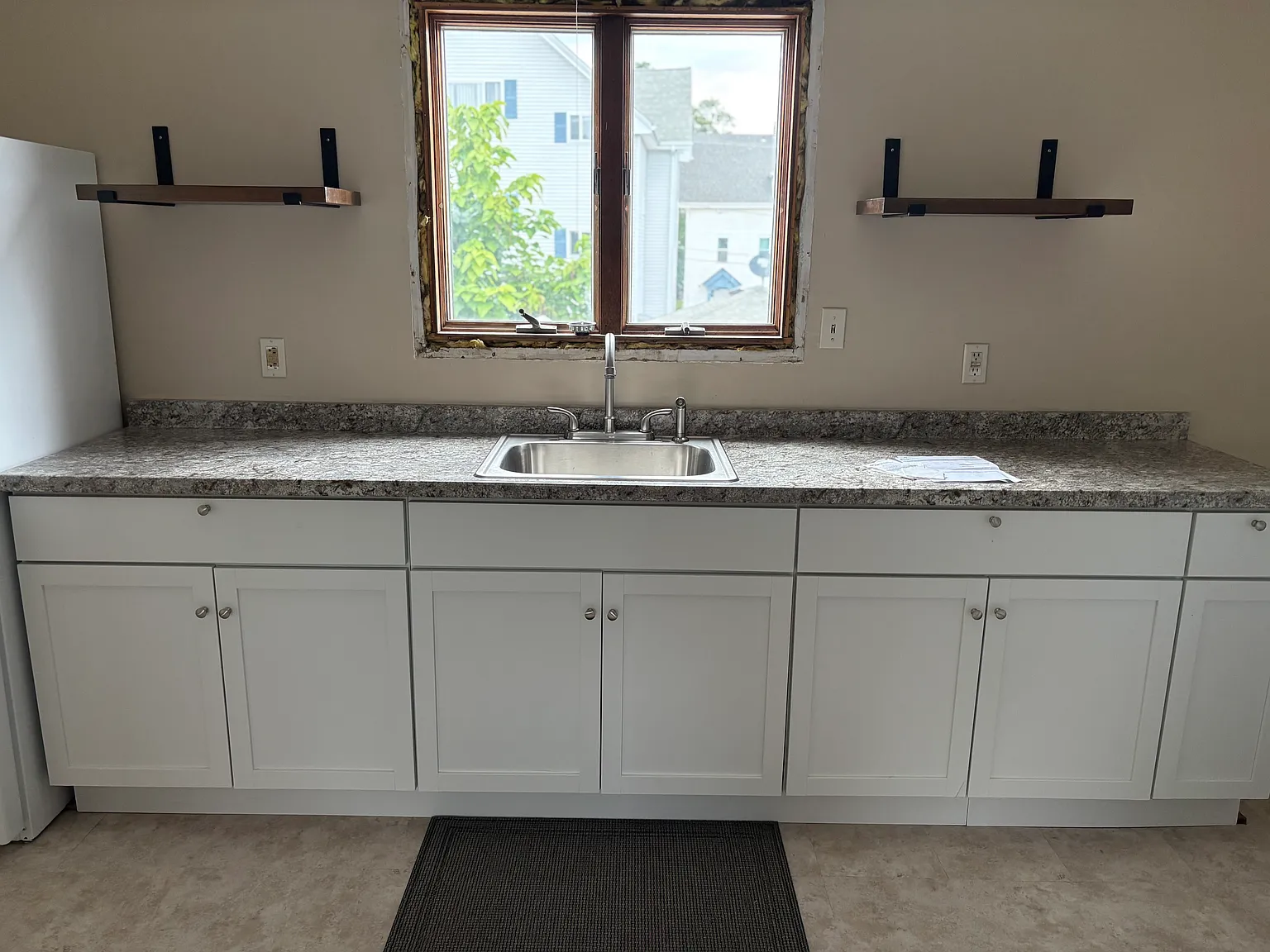 2 bed, 1400 sqft, $1,700 — Photo 2