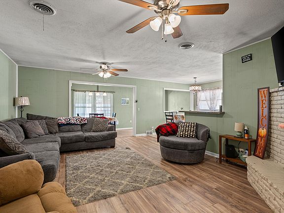 5th image of 1608 E Cardwell St