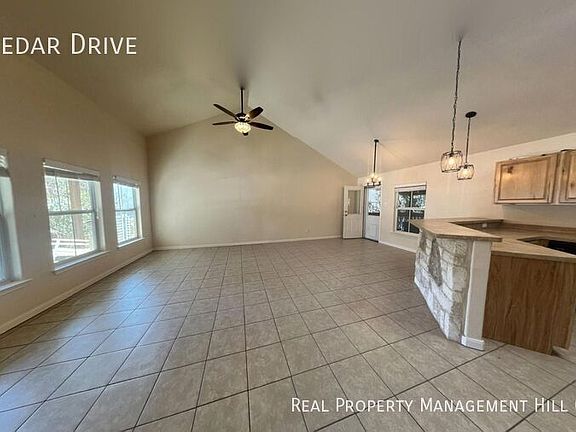 4th image of 265 Cedar Dr