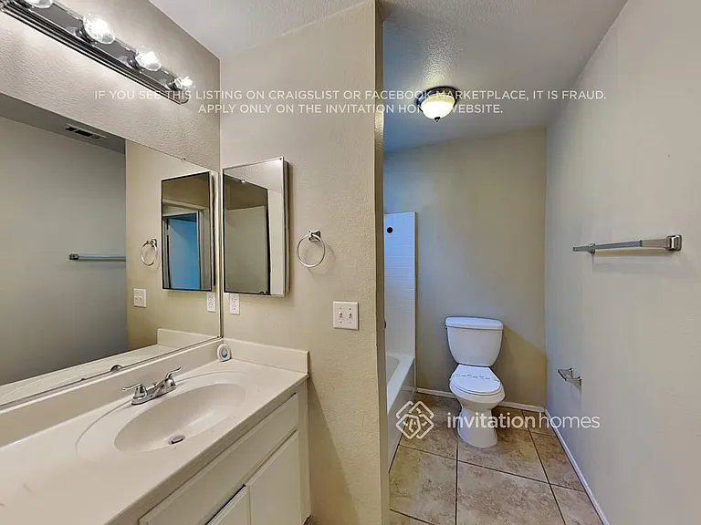 2628 N Maple Ave — Photo 16