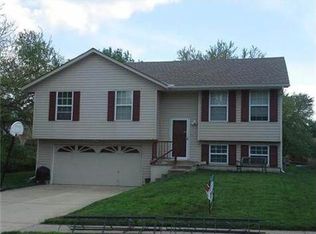 2129 SE 3rd St, Lees Summit, MO 64063