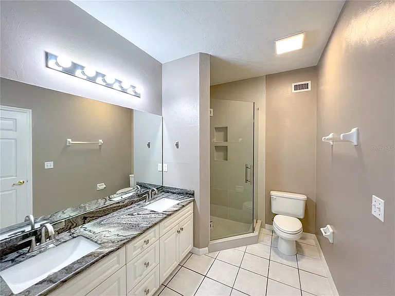 4933 NW 1st Pl #110 — Photo 9