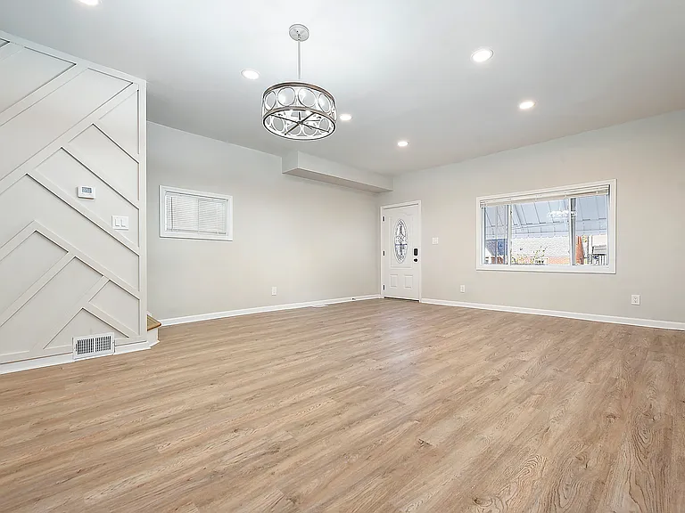 440 Ruxton St — Photo 22