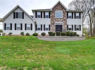 26 Bucks Xing, Cromwell, CT 06416