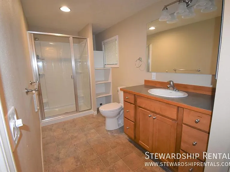 893 W 5th Ave #2 — Photo 11