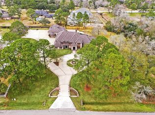 802 Cowards Creek Dr, Friendswood, TX 77546