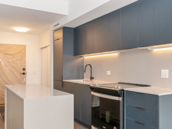 31 Huron St #313, Collingwood, ON L9Y 1C4