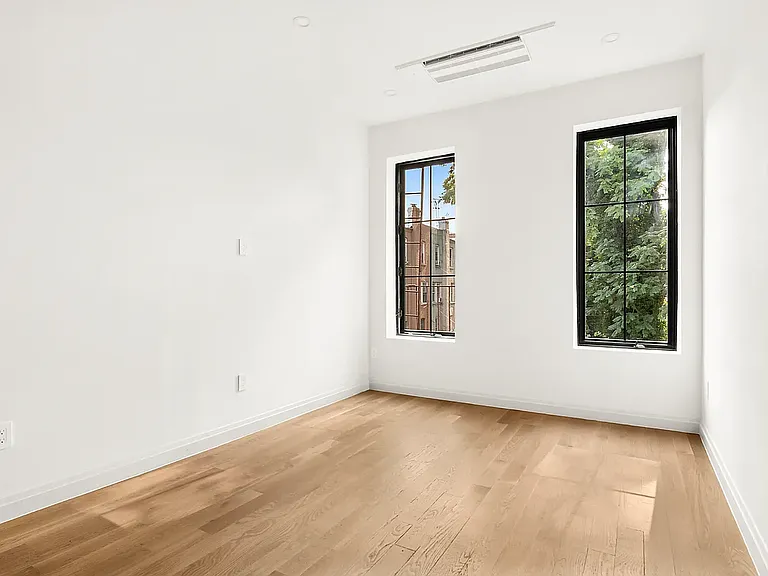 241 Kingston Ave #3 — Photo 7