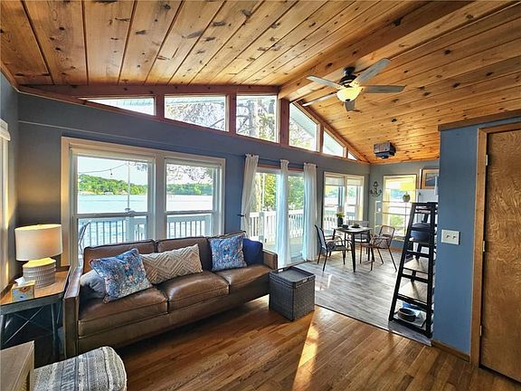 4th image of 28509 Playmor Beach Rd