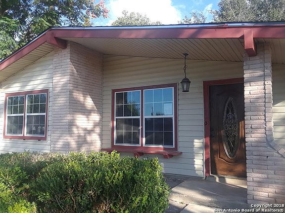 2nd image of 2107 Harry St