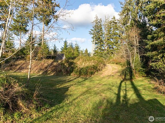 5th image of 22308 Sandridge Road