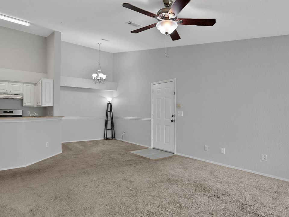 2nd image of 13810 Sutton Park Dr N Building 1