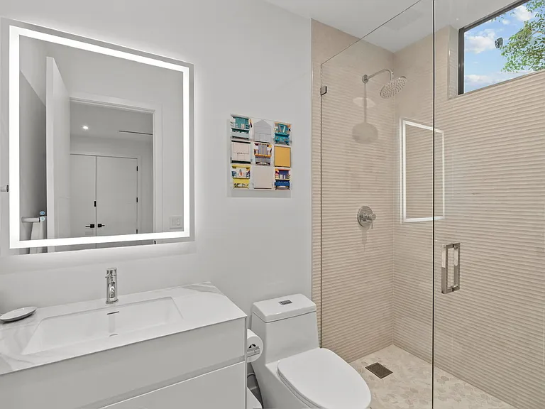 3253 Percival Ave — Photo 15