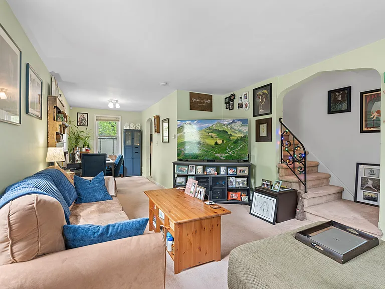 824 Pompton Ave — Photo 3