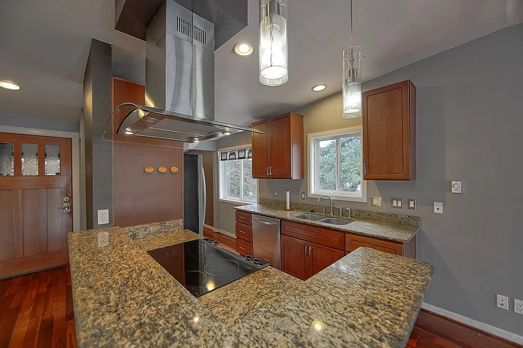 2 bed, 772 sqft, $2,995 — Photo 3