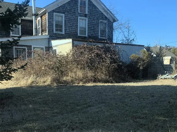 12 Pleasant Avenue Avenue, Westhampton, NY 11977