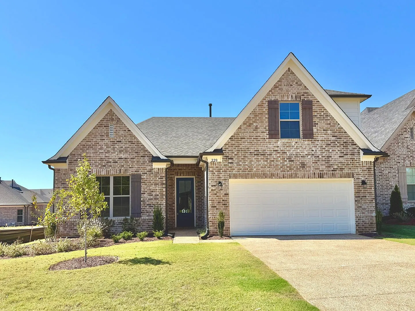 GreenWillow Dr220 — Photo 1