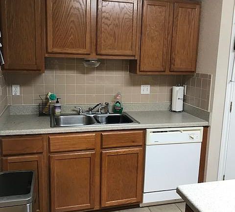 3rd image of 2701 Eastwood Dr