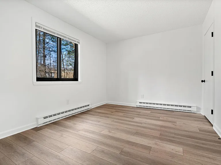 14 Pierce St #8 — Photo 9