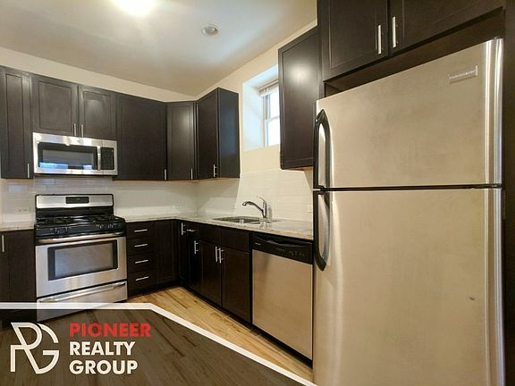 4th image of 2320 N Southport Ave #2320GDN