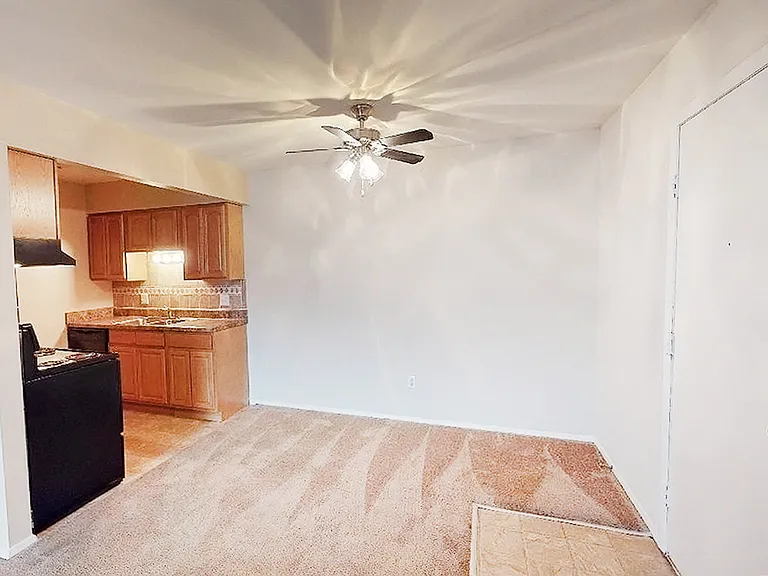 Crown Ridge Apartments — Photo 25