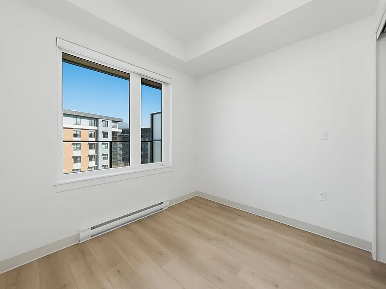 1529 Oxford St — Photo 52