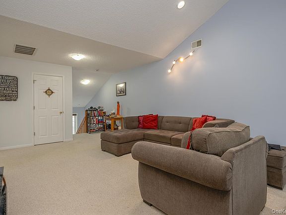 5th image of 42 Eagle Ridge Way