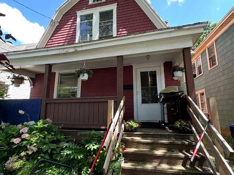 Paul Ave — Photo 1