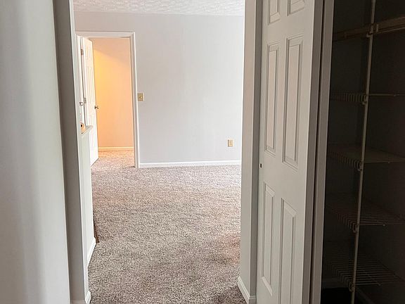 3rd image of 460 Marian Ln APT 7