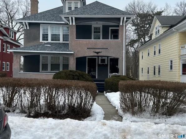 108 Maplewood Ave Floor 3, West Hartford, CT 06119