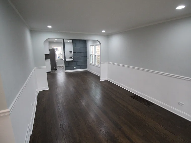 8117 S Michigan Ave — Photo 11