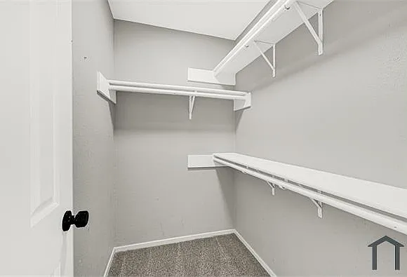 8119 Crestwick Dr — Photo 20