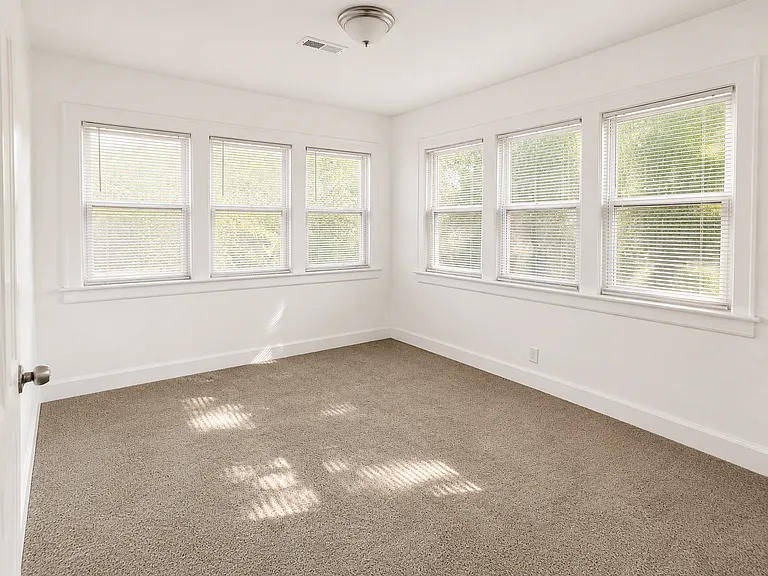 3682 Bedford St — Photo 8