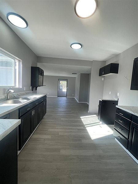 5th image of 217 Bradford Street